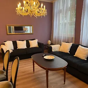 Apartment 22 In Der Kunaustrasse, Hamburg